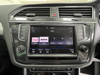 Volkswagen Tiguan TDI BlueMotion Tech SE Navigation