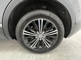 Volkswagen Tiguan TDI BlueMotion Tech SE Navigation