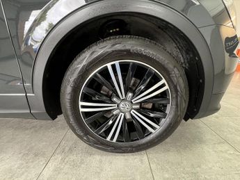 Volkswagen Tiguan TDI BlueMotion Tech SE Navigation