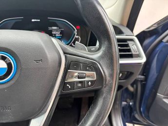BMW 3 Series 330e SE Pro