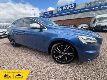 Volvo V40 D4 R-Design Pro