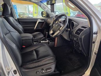 Toyota Land Cruiser 2.8D Icon SUV 5dr Diesel Auto 4WD Euro 6 (7 Seats) (177 ps)