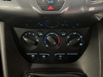 Ford Transit Connect 1.5 TDCi 200 Limited Panel Van 5dr Diesel Manual L1 H1 (119 g/km