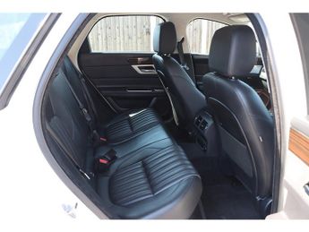 Jaguar XF i Portfolio
