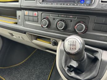 Volkswagen Campervan T6 T32 150 SWB