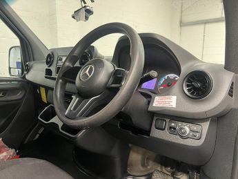 Mercedes-Benz eSprinter 55kWh Progressive Panel Van 5dr Electric Auto FWD L2 H2 20kW Cha
