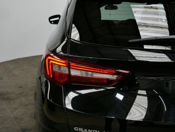 Vauxhall Grandland X Turbo D SRi Nav
