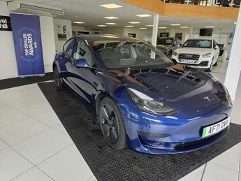Tesla Model 3 Model 3 Standard Range Plus Saloon Automatic Electric