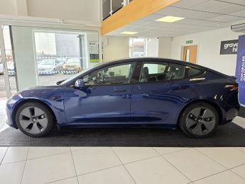 Tesla Model 3 Model 3 Standard Range Plus Saloon Automatic Electric