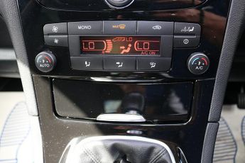 Ford Galaxy TDCi Titanium