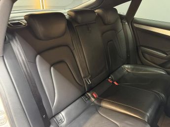 Audi A5 3.0 TDI V6 S line Sportback 5dr Diesel S Tronic quattro Euro 5 (