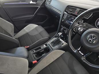 Volkswagen Golf TSI BlueMotion Tech R