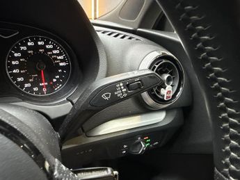 Audi A3 1.5 TFSI CoD 35 S line Sportback 5dr Petrol S Tronic Euro 6 (s/s