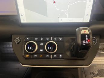 Land Rover Defender 90 D350 MHEV X-Dynamic HSE