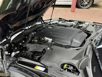 Jaguar F-Type V8 R Awd
