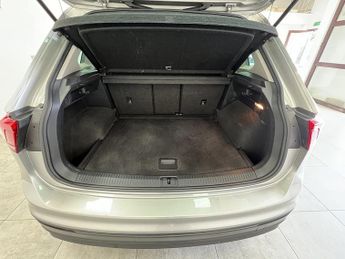 Volkswagen Tiguan TDI SE Navigation