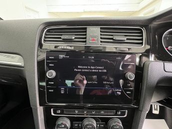 Volkswagen Golf TDI R-Line