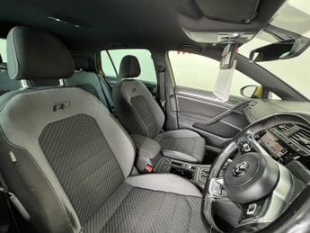 Volkswagen Golf TDI R-Line