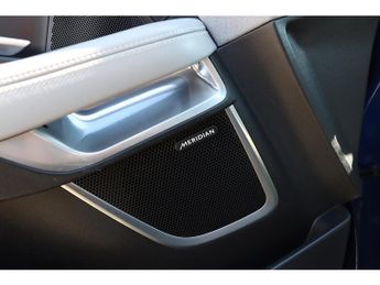 Jaguar E-PACE P300e R-Dynamic HSE