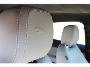 Jaguar E-PACE P300e R-Dynamic HSE
