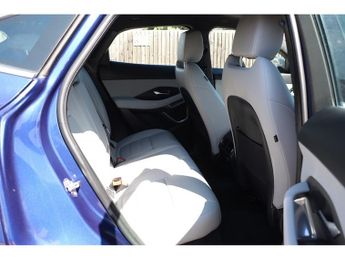 Jaguar E-PACE P300e R-Dynamic HSE