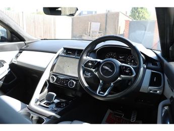 Jaguar E-PACE P300e R-Dynamic HSE
