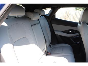 Jaguar E-PACE P300e R-Dynamic HSE