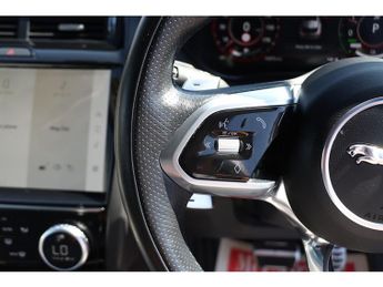 Jaguar E-PACE P300e R-Dynamic HSE