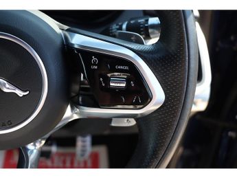 Jaguar E-PACE P300e R-Dynamic HSE