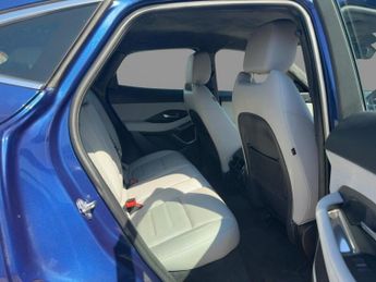 Jaguar E-PACE P300e R-Dynamic HSE