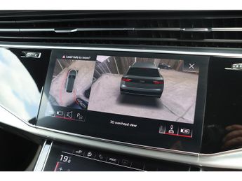 Audi Q8 TFSIe V6 S line
