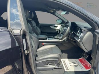 Audi Q8 TFSIe V6 S line