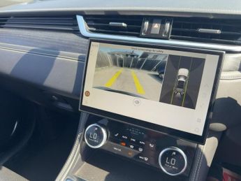 Jaguar F-PACE P400e R-Dynamic Black