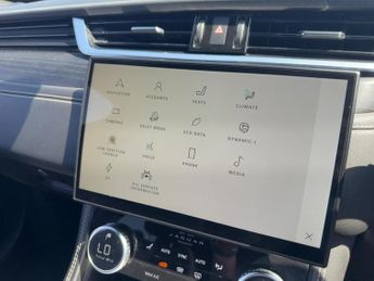 Jaguar F-PACE P400e R-Dynamic Black