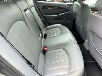 Jaguar X-Type 2.0D SE Estate 5dr Diesel Manual (154 g/km, 128 bhp)