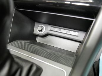 Volkswagen Touran TSI EVO SE Family