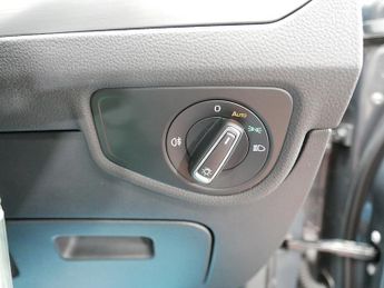 Volkswagen Touran TSI EVO SE Family