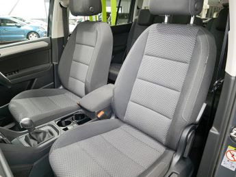 Volkswagen Touran TSI EVO SE Family