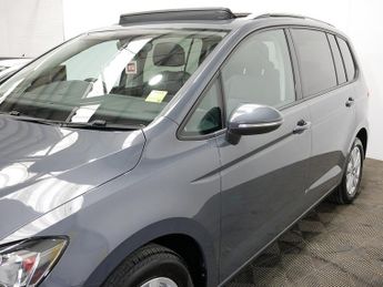 Volkswagen Touran TSI EVO SE Family