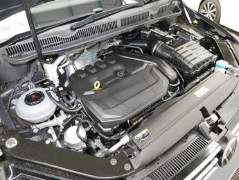 Volkswagen Touran TSI EVO SE Family