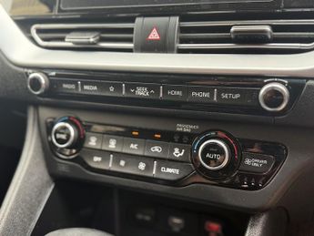 Kia Niro 1.6 GDi 2 SUV 5dr Petrol Hybrid DCT Euro 6 (s/s) (139 bhp)