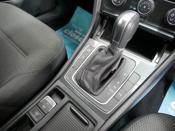 Volkswagen Golf TSI EVO SE