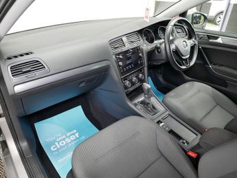 Volkswagen Golf TSI EVO SE