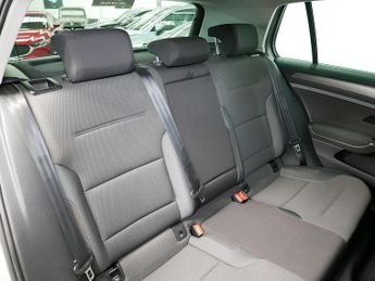 Volkswagen Golf TSI EVO SE