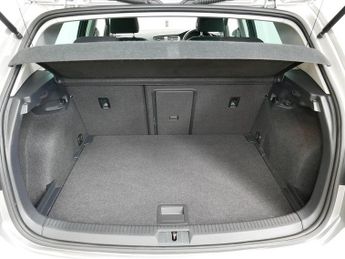 Volkswagen Golf TSI EVO SE