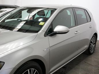 Volkswagen Golf TSI EVO SE