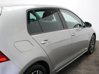 Volkswagen Golf TSI EVO SE