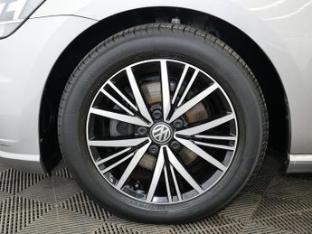 Volkswagen Golf TSI EVO SE