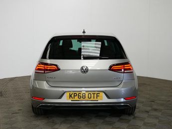 Volkswagen Golf TSI EVO SE