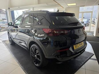 Vauxhall Grandland 1.6 13.2kWh GS Line SUV 5dr Petrol Plug-in Hybrid Auto Euro 6 (s